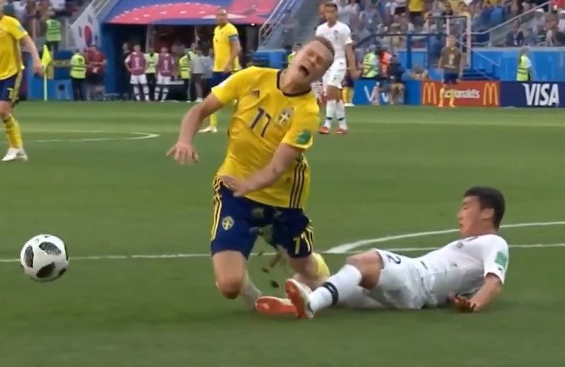 Videorozhodca opäť úradoval: Nariadená penalta rozhodla o triumfe Švédska! (VIDEO)