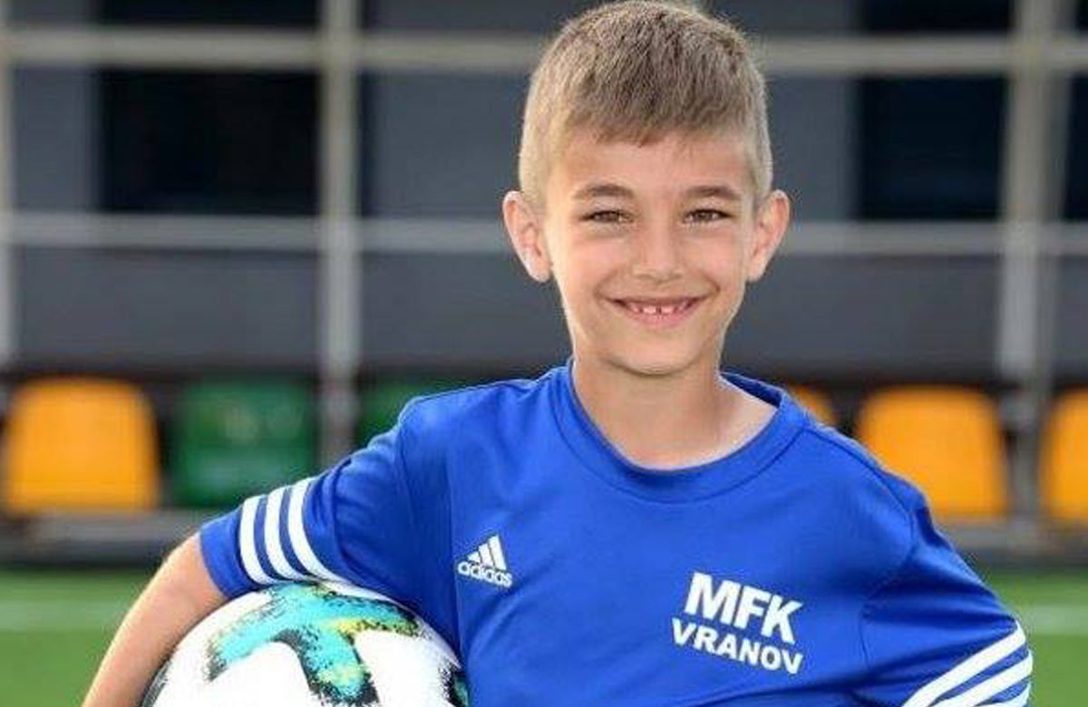 Malý slovenský Messi: 8-ročný Timon z Vranova si robí so súpermi čo len chce! (VIDEO)