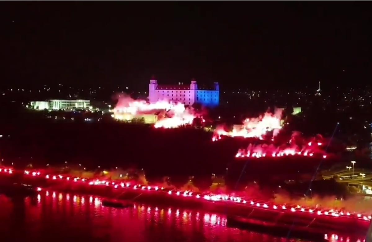 Bratislava v plameňoch: Futbalový Slovan oslavoval 100. ročné výročie vzniku! (VIDEO)