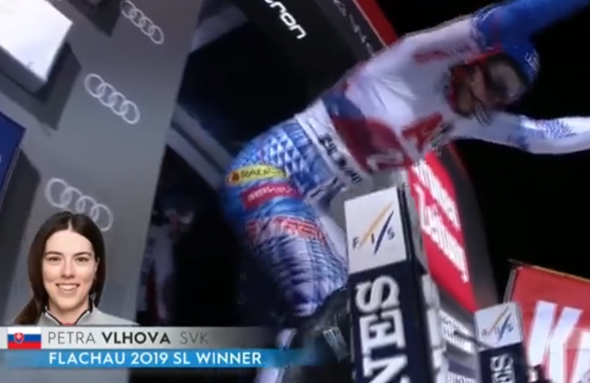 Petra Vlhová a jej skvelé prvé kolo nočného slalomu vo Flachau (VIDEO)