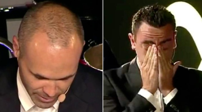 Xavi Hernandez sa rozplakal po rozlúčkovom príhovore Andresa Iniestu (VIDEO)