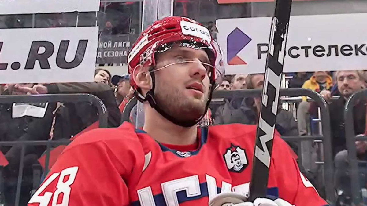 Christián Jaroš skončil v Columbuse. Slovenský obranca mieri do KHL