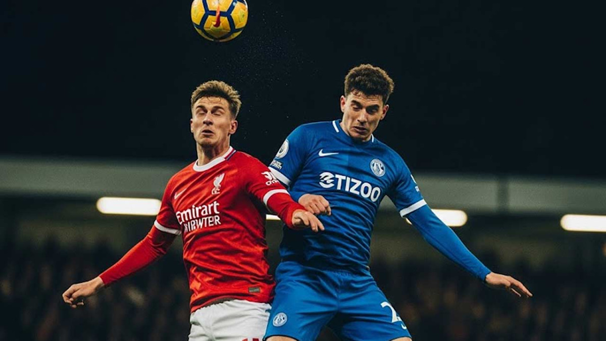 Nedeľný futbalový program: Šláger vo Villa Parku a Barcelona v akcii