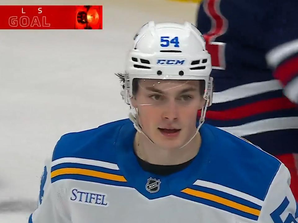 Návrat vo veľkom štýle: Dvorský skóroval a zaradil sa k slovenskej elite, St. Louis však padlo vo Winnipegu