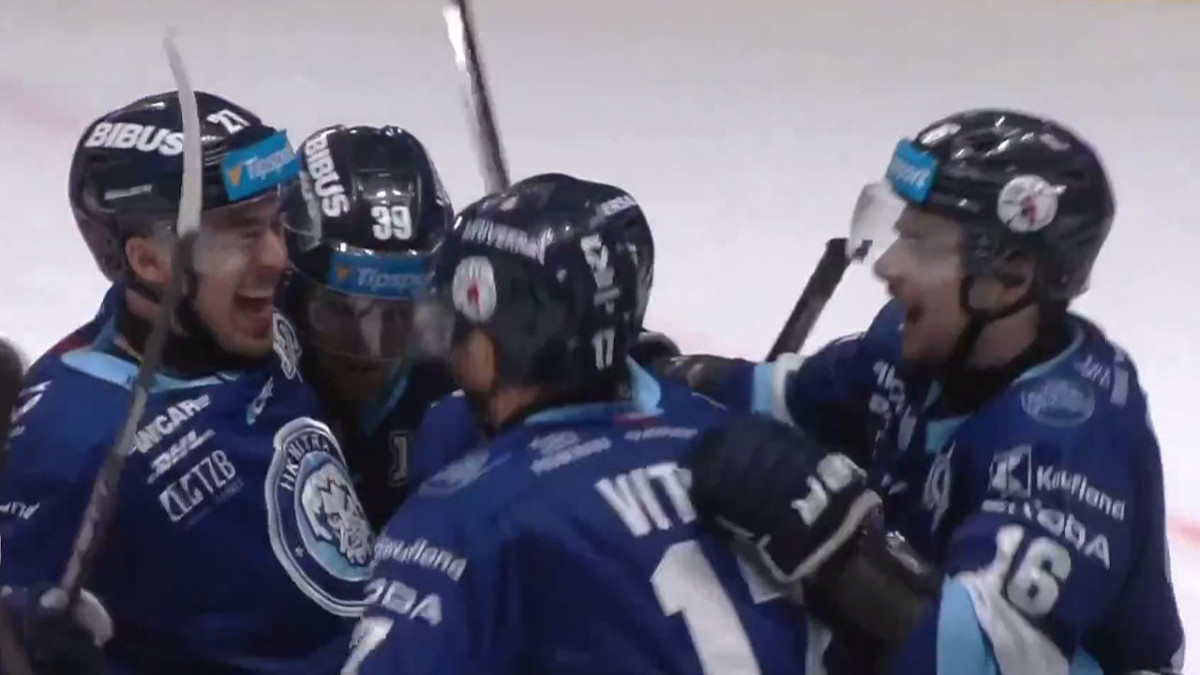 Nitra zvládla rozhodujúci siedmy zápas! Michalovce zdolala 5:1 a oslavuje postup do semifinále