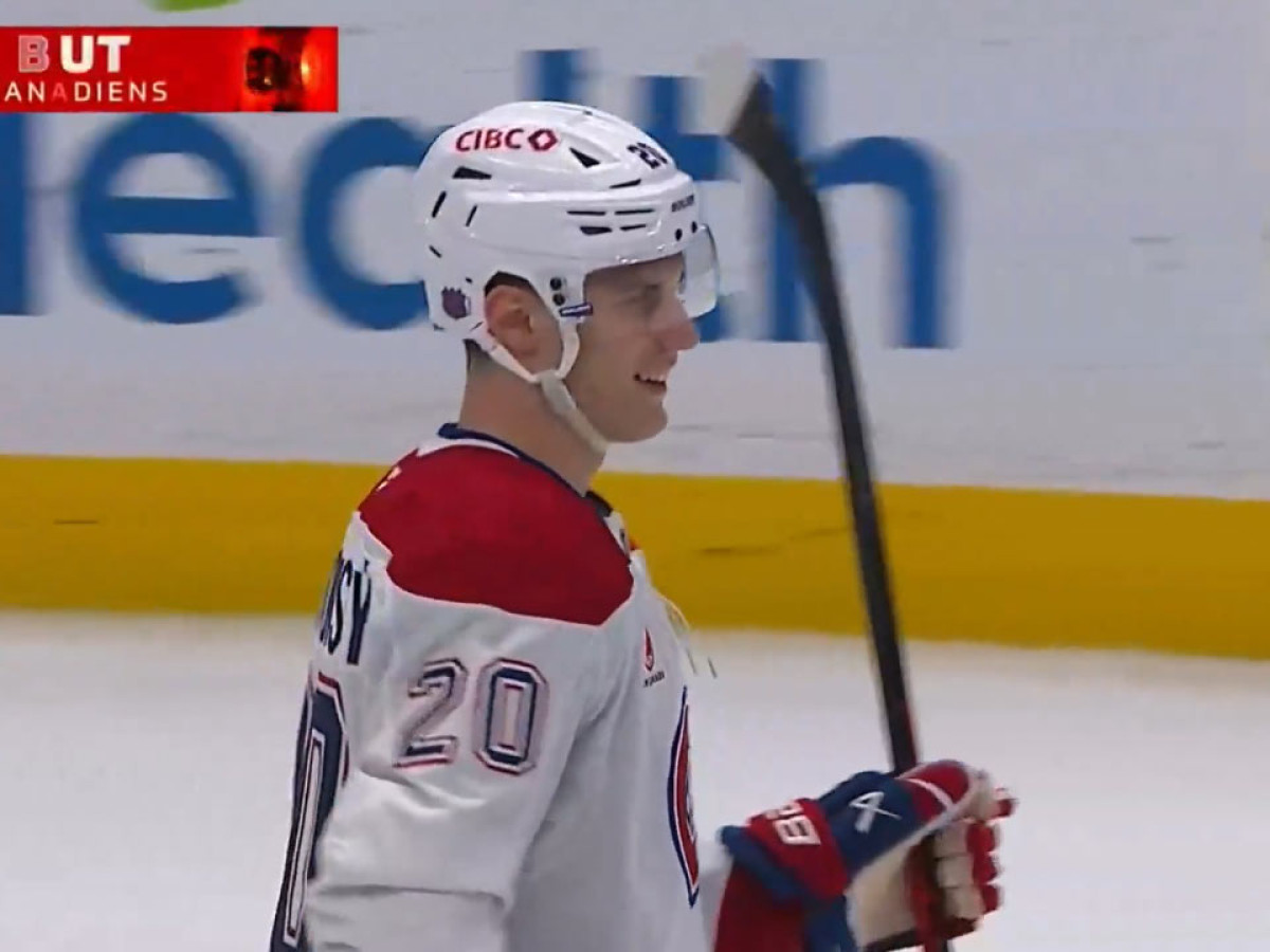 Nádherná prihrávka naslepo: Slafkovský ukázal genialitu a opäť bodoval