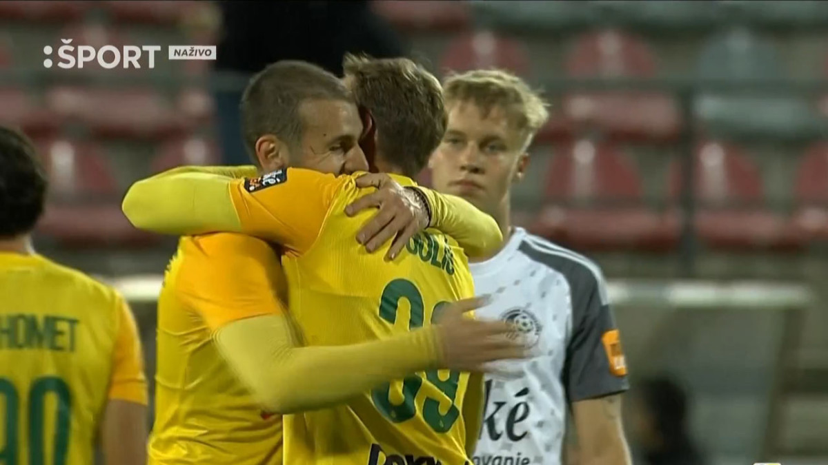 Žilina si v Podbrezovej postrážila náskok a postúpila do domáceho finále Slovnaft Cupu