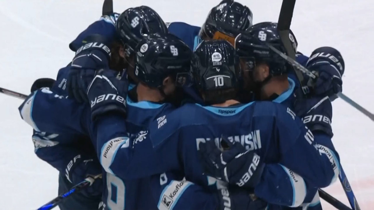 Slovan po obrate ovládol tretí zápas a vo finálovej sérii s Nitrou sa ujal vedenia