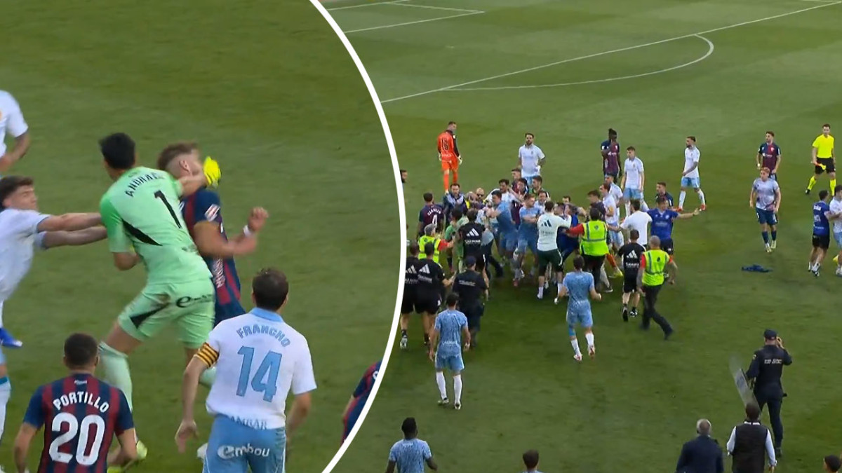 Totálny skrat v Španielsku! Brankár po vylúčení knokautoval súpera boxerským úderom