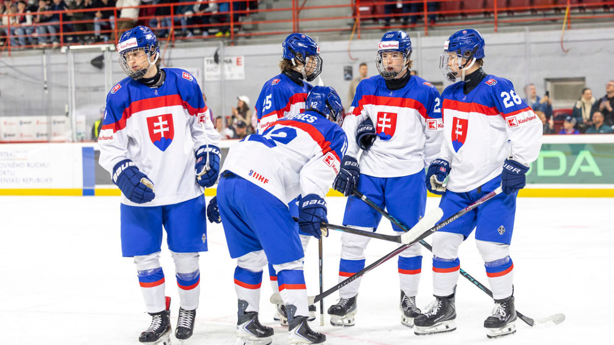 Osemnástka má obrovskú šancu: Kanada zničila Fínsko, mladým Slovákom stačí na víťazstvo v skupine akýkoľvek triumf