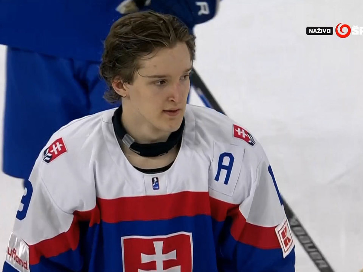 Timothy Kazda zatienil hviezdy Kanady aj USA! Po štvrťfinále je najproduktívnejší hráč MS U18