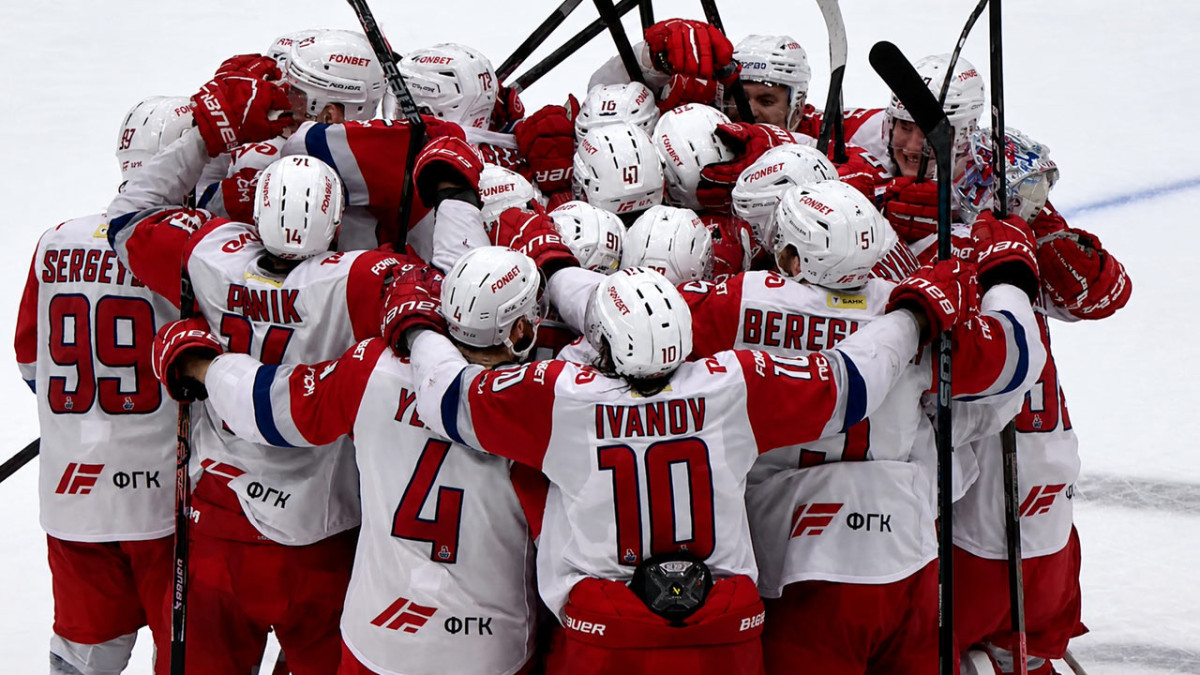 Pánik s Gernátom boli svedkami šialeného obratu v KHL, Lokomotiv si vynútil siedmy zápas
