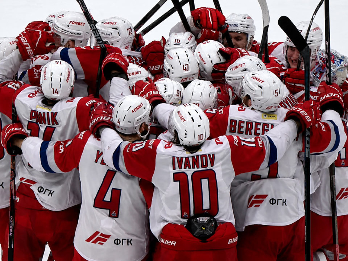 Pánik s Gernátom boli svedkami šialeného obratu v KHL, Lokomotiv si vynútil siedmy zápas