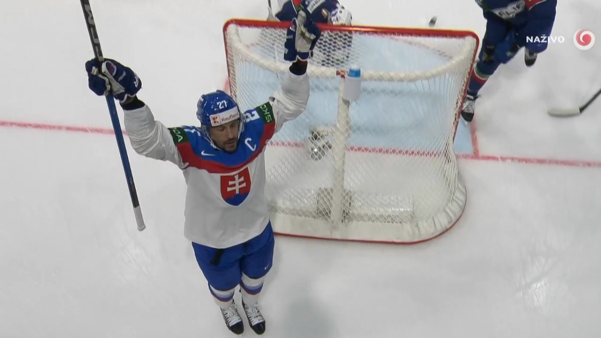 Hokejová lahôdka v podaní Rosandiča! Famóznou prihrávkou našiel Hrivíka, ten poslal Slovensko do vedenia