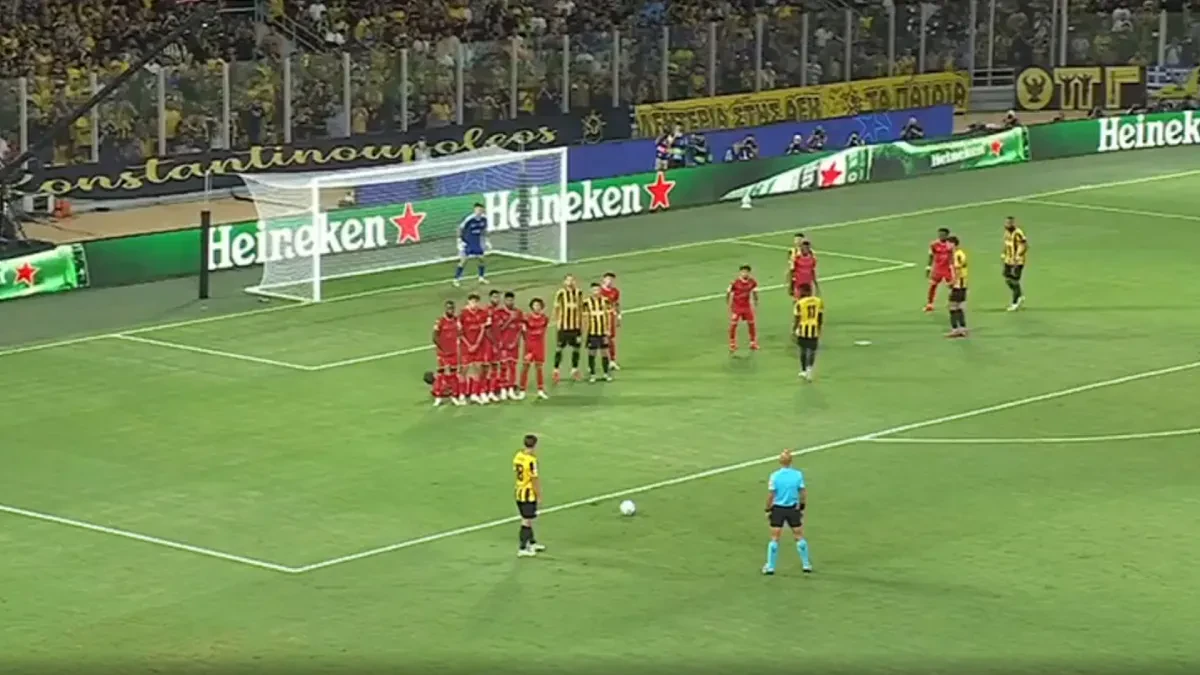 Priamy kop z ríše snov. Razvan Marin ukážkovým gólom rozhodol o triumfe AEK