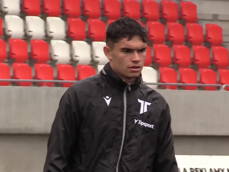 Syn hokejovej legendy opäť mení dres. Lucas Demitra mieri do zahraničia