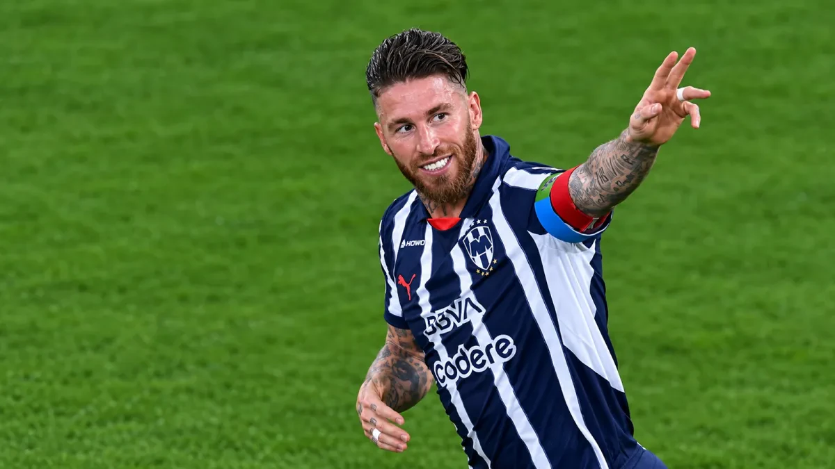 Nečakaný návrat na trávniky: Sergio Ramos by mal zamieriť do Premier League