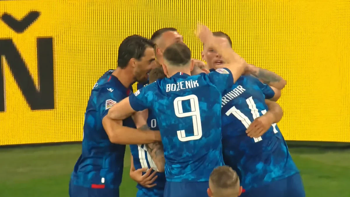 Hancko v závere zlomil odpor Kazachstanu. Slováci po vydretom triumfe vedú skupinu