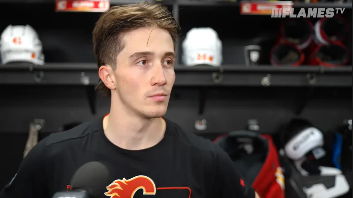 Ďalšia krutá rana pre slovenský talent. Honzek sa opäť zranil, Calgary hlási dlhšiu pauzu
