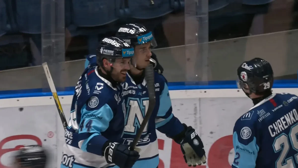 Nitra v repríze finále dobyla Bratislavu. Slovan na domácom ľade strelecky vyhorel