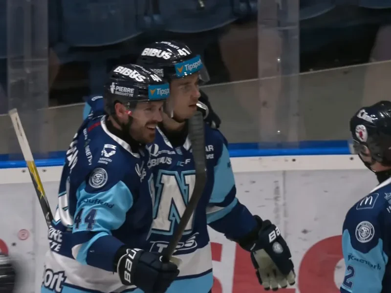 Nitra v repríze finále dobyla Bratislavu. Slovan na domácom ľade strelecky vyhorel