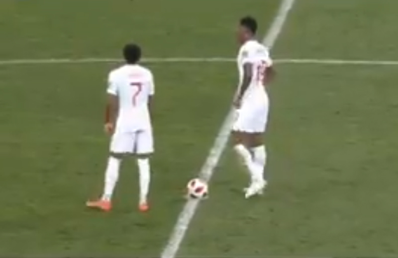 Angličania skúšali streliť Chorvátom gól, zatiaľ čo oslavovali gól! (VIDEO)